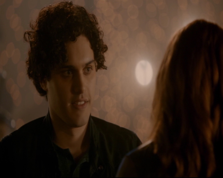 vampirediariesworld-dot-nl_TheOriginals5x12TheTaleOfTwoWolves01844.jpg