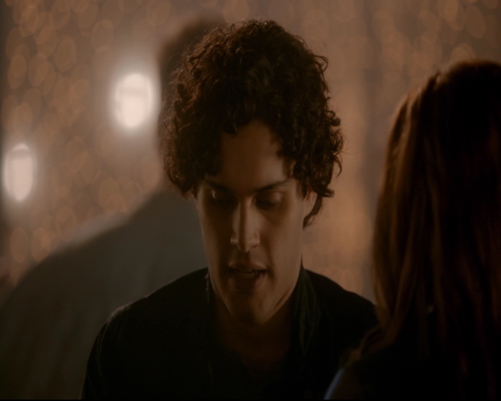 vampirediariesworld-dot-nl_TheOriginals5x12TheTaleOfTwoWolves01857.jpg