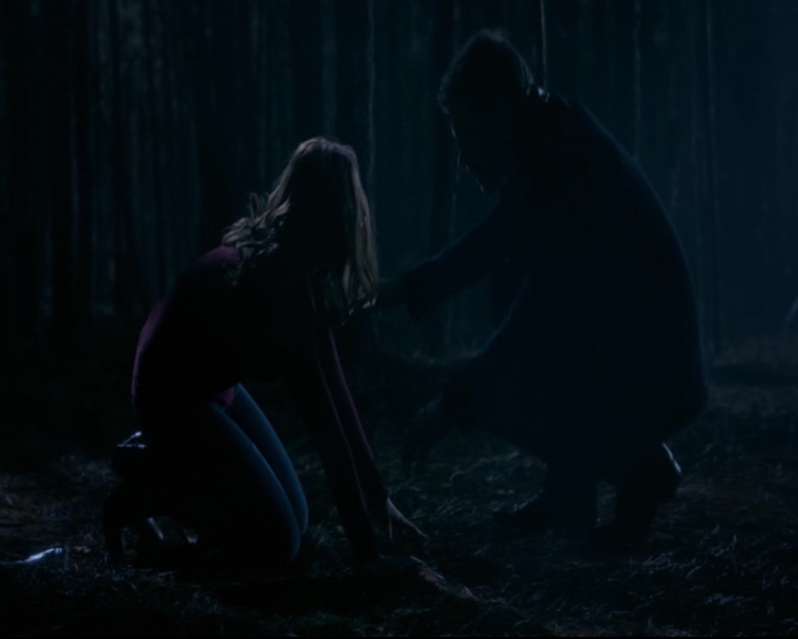 vampirediariesworld-dot-nl_TheOriginals5x12TheTaleOfTwoWolves02175.jpg