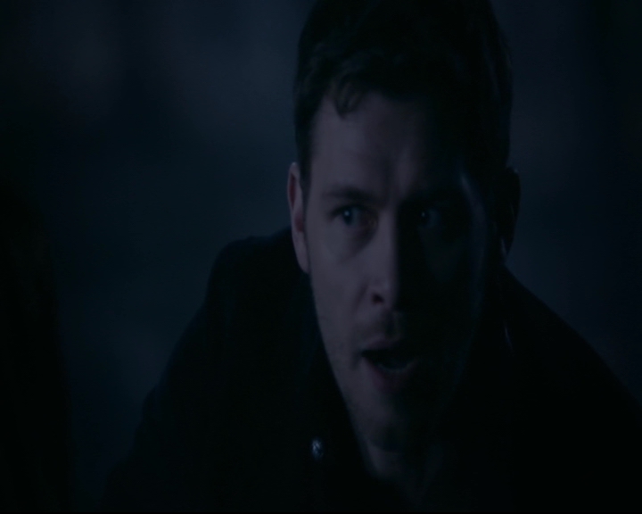 vampirediariesworld-dot-nl_TheOriginals5x12TheTaleOfTwoWolves02185.jpg
