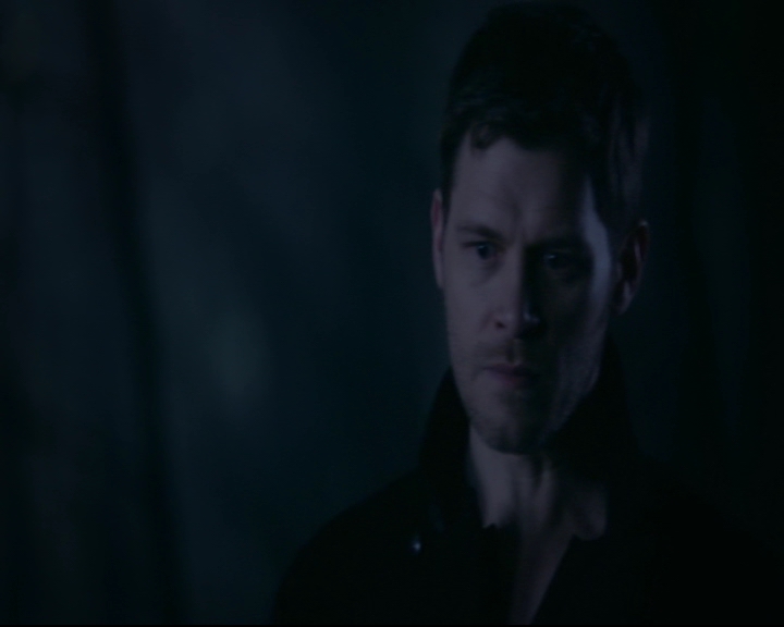 vampirediariesworld-dot-nl_TheOriginals5x12TheTaleOfTwoWolves02257.jpg