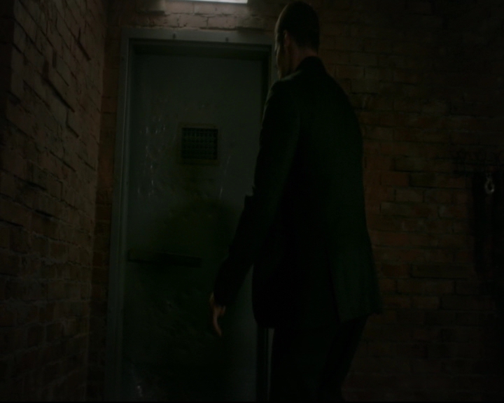 vampirediariesworld-dot-nl_TheOriginals5x12TheTaleOfTwoWolves02277.jpg