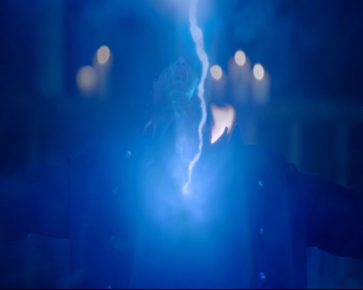 vampirediariesworld-dot-nl_TheOriginals5x12TheTaleOfTwoWolves02334.jpg