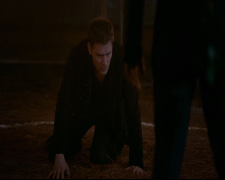 vampirediariesworld-dot-nl_TheOriginals5x12TheTaleOfTwoWolves02346.jpg