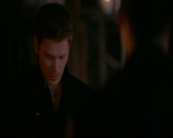 vampirediariesworld-dot-nl_TheOriginals5x12TheTaleOfTwoWolves02352.jpg