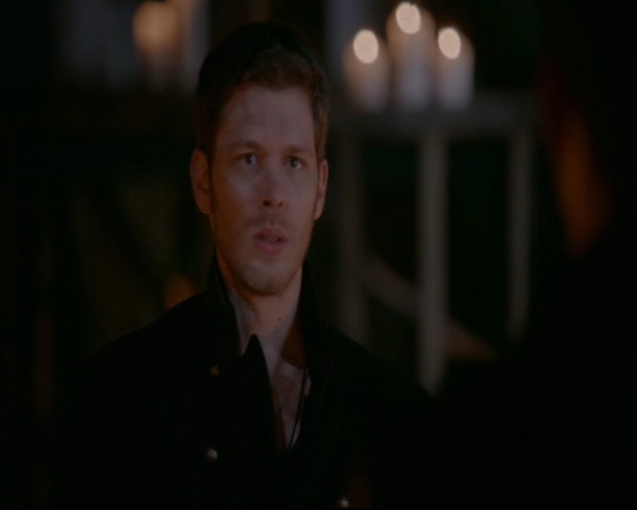 vampirediariesworld-dot-nl_TheOriginals5x12TheTaleOfTwoWolves02355.jpg