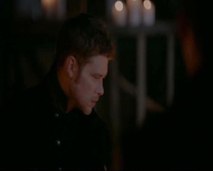 vampirediariesworld-dot-nl_TheOriginals5x12TheTaleOfTwoWolves02356.jpg