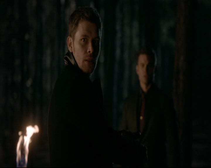 vampirediariesworld-dot-nl_TheOriginals5x13WhenTheSaintsGoMarchingIn00017.jpg