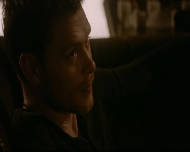vampirediariesworld-dot-nl_TheOriginals5x13WhenTheSaintsGoMarchingIn00773.jpg