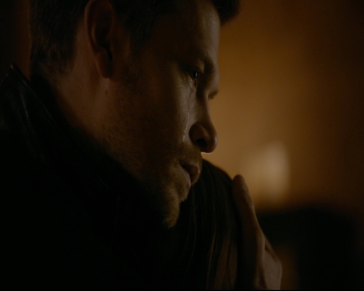 vampirediariesworld-dot-nl_TheOriginals5x13WhenTheSaintsGoMarchingIn01307.jpg