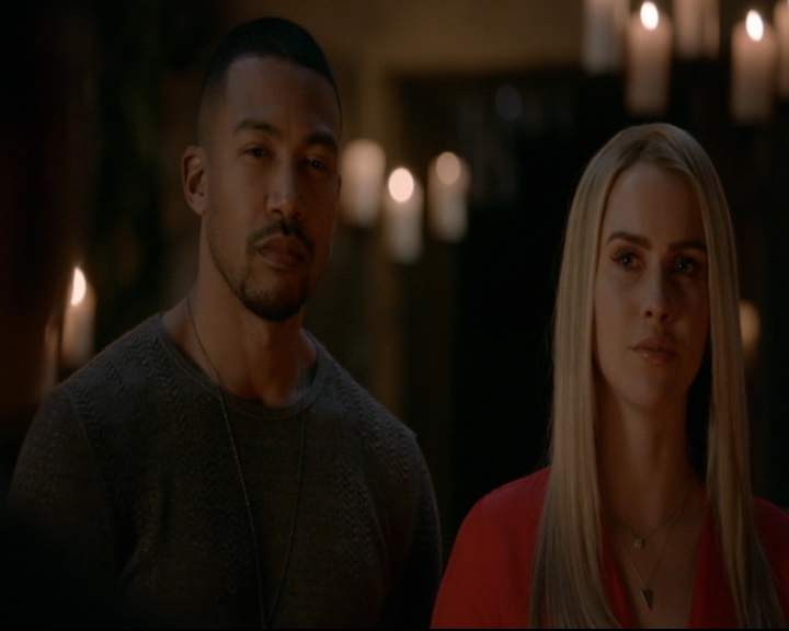 vampirediariesworld-dot-nl_TheOriginals5x13WhenTheSaintsGoMarchingIn01642.jpg