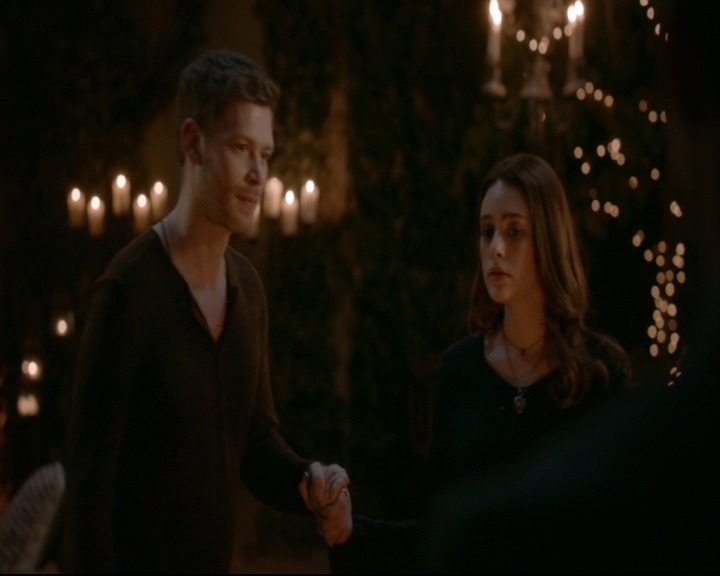 vampirediariesworld-dot-nl_TheOriginals5x13WhenTheSaintsGoMarchingIn01653.jpg