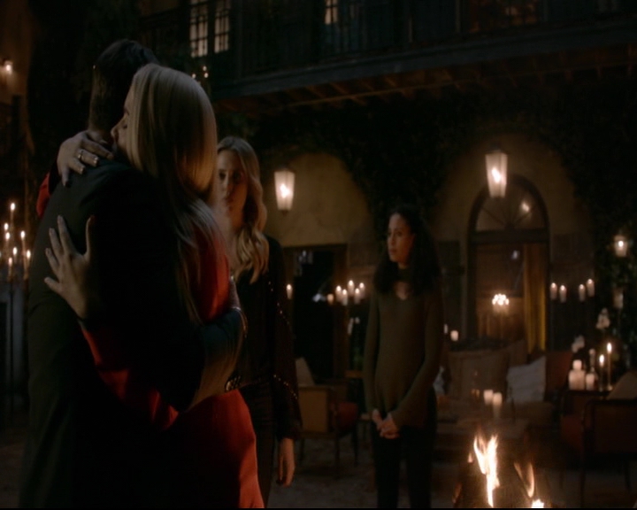 vampirediariesworld-dot-nl_TheOriginals5x13WhenTheSaintsGoMarchingIn01999.jpg vampirediariesworld-dot-nl_TheOriginals5x13WhenTheSaintsGoMarchingIn01999.jpg