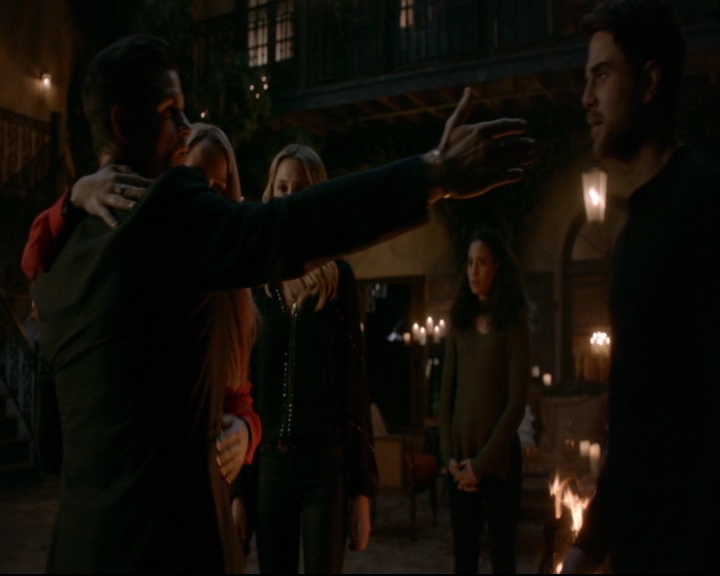 vampirediariesworld-dot-nl_TheOriginals5x13WhenTheSaintsGoMarchingIn02000.jpg vampirediariesworld-dot-nl_TheOriginals5x13WhenTheSaintsGoMarchingIn02000.jpg