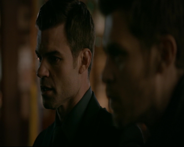 vampirediariesworld-dot-nl_TheOriginals5x13WhenTheSaintsGoMarchingIn02032.jpg