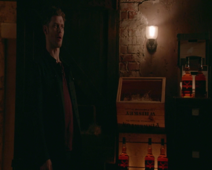 vampirediariesworld-dot-nl_TheOriginals5x01WhereYouLeftYourHeart-deletedscene00010.jpg