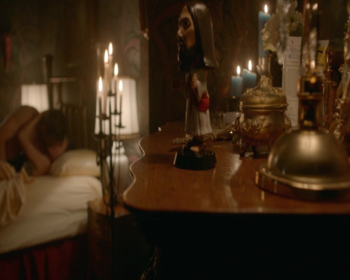 vampirediariesworld-dot-nl_TheOriginals5x03NeMeQuittePas-deletedscene00003.jpg
