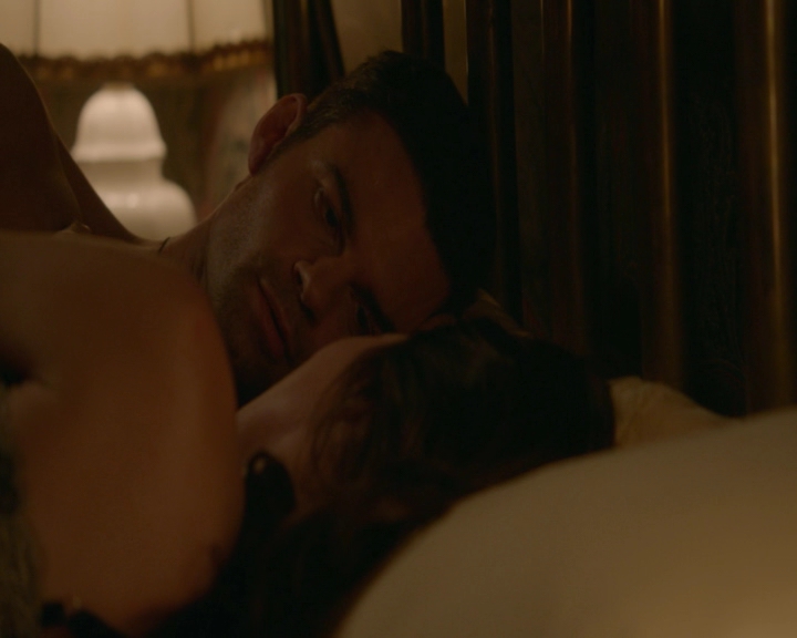 vampirediariesworld-dot-nl_TheOriginals5x03NeMeQuittePas-deletedscene00022.jpg