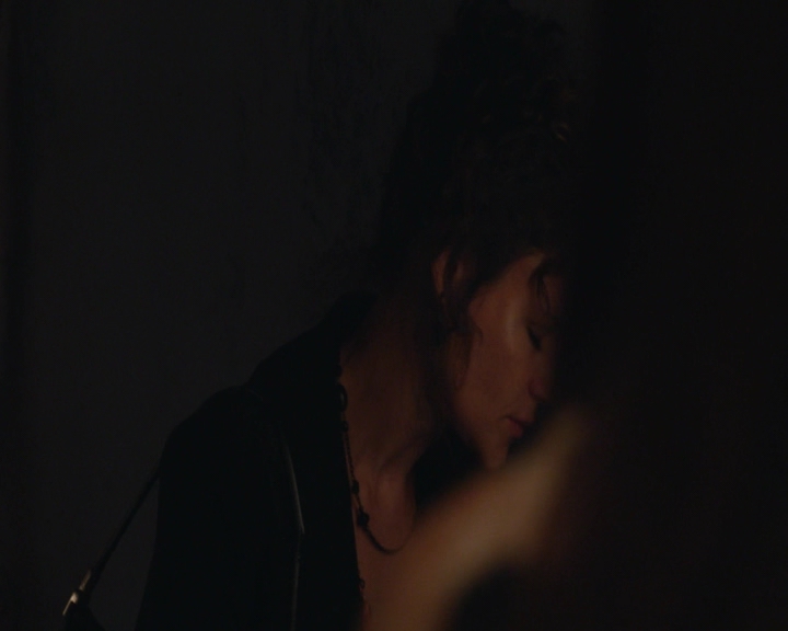 vampirediariesworld-dot-nl_TheOriginals5x05DontItJustBreakYourHeart-deletedscenes00004.jpg