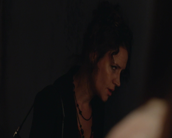 vampirediariesworld-dot-nl_TheOriginals5x05DontItJustBreakYourHeart-deletedscenes00005.jpg