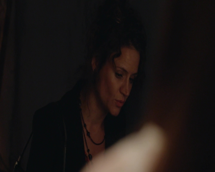 vampirediariesworld-dot-nl_TheOriginals5x05DontItJustBreakYourHeart-deletedscenes00014.jpg