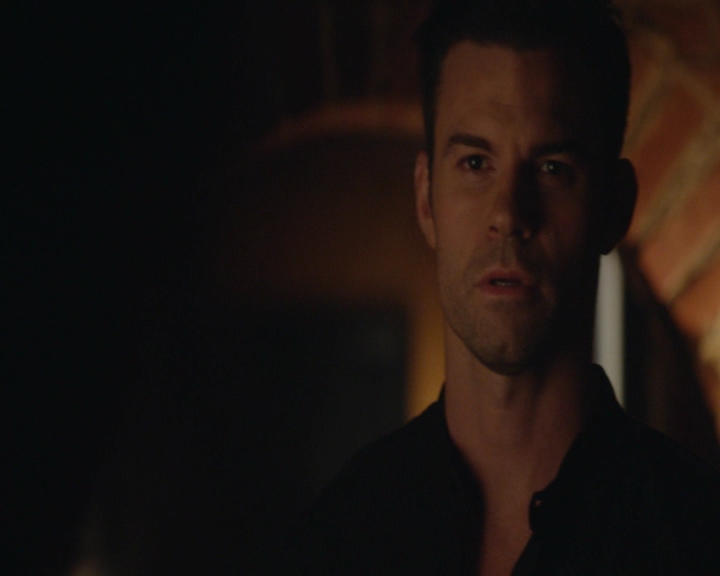 vampirediariesworld-dot-nl_TheOriginals5x05DontItJustBreakYourHeart-deletedscenes00022.jpg