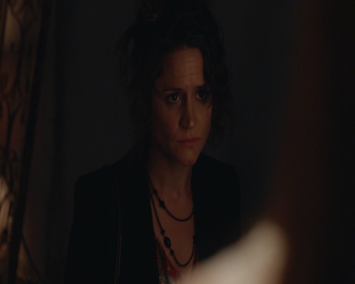 vampirediariesworld-dot-nl_TheOriginals5x05DontItJustBreakYourHeart-deletedscenes00024.jpg