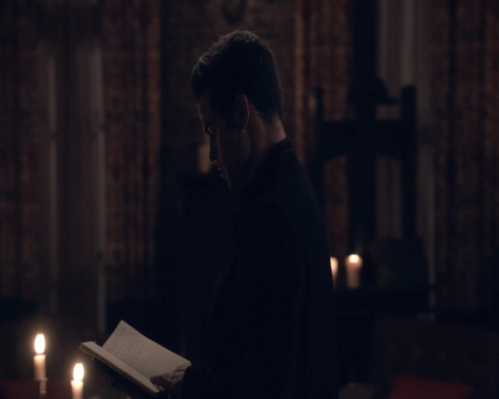 vampirediariesworld-dot-nl_TheOriginals5x08TheKindnessOfStrangers-deletedscene00005.jpg