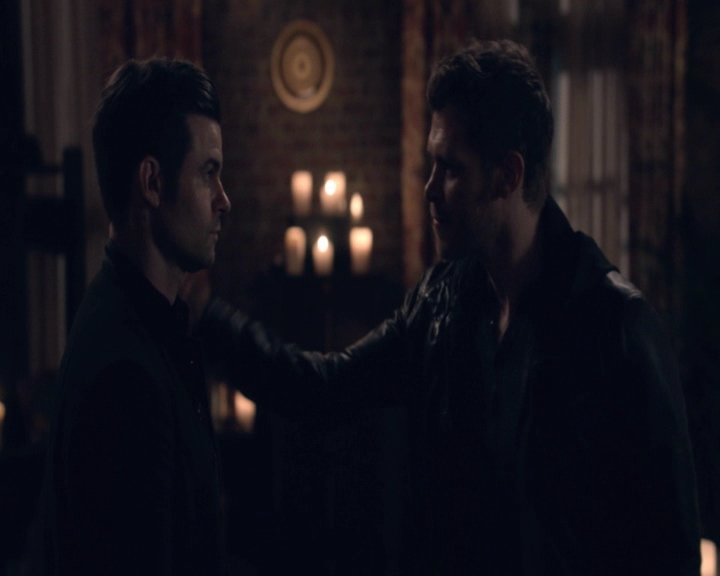 vampirediariesworld-dot-nl_TheOriginals5x08TheKindnessOfStrangers-deletedscene00022.jpg