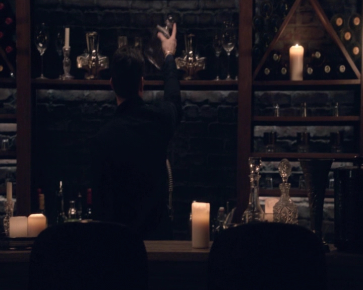 vampirediariesworld-dot-nl_TheOriginals5x08TheKindnessOfStrangers-deletedscene00032.jpg