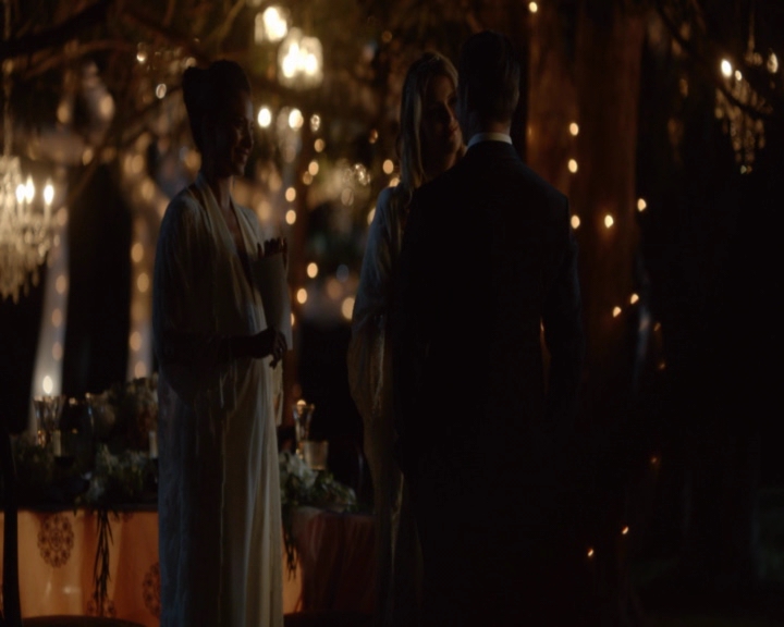 vampirediariesworld-dot-nl_TheOriginals5x11TilTheDayIDie-deletedscene00053.jpg