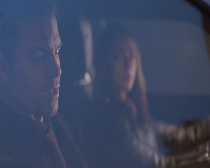 vampirediariesworld-dot-nl_TheOriginals5x12TheTaleOfTwoWolves-deletedscene00070.jpg