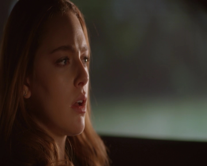 vampirediariesworld-dot-nl_TheOriginals5x12TheTaleOfTwoWolves-deletedscene00132.jpg