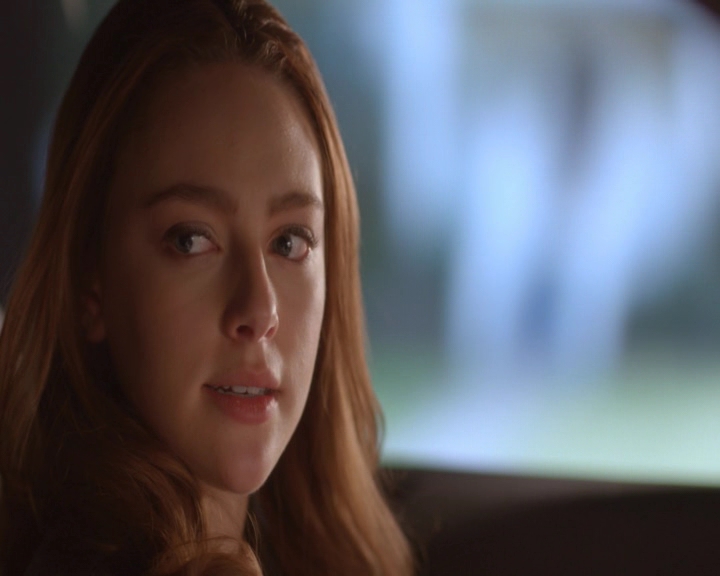vampirediariesworld-dot-nl_TheOriginals5x12TheTaleOfTwoWolves-deletedscene00135.jpg