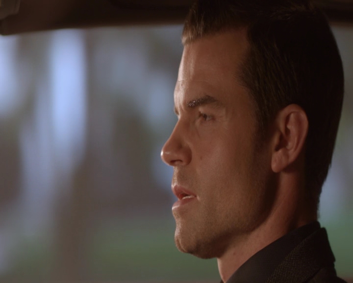 vampirediariesworld-dot-nl_TheOriginals5x12TheTaleOfTwoWolves-deletedscene00141.jpg