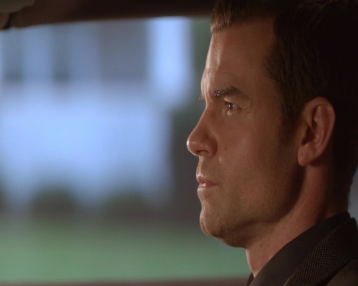 vampirediariesworld-dot-nl_TheOriginals5x12TheTaleOfTwoWolves-deletedscene00150.jpg