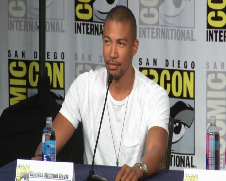 vampirediariesworld-dot-nl_TheOriginals-2017Comic-ConPanel00371.jpg