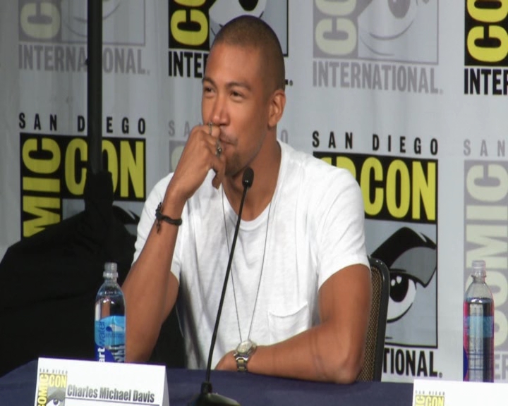 vampirediariesworld-dot-nl_TheOriginals-2017Comic-ConPanel00375.jpg
