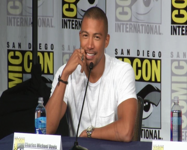 vampirediariesworld-dot-nl_TheOriginals-2017Comic-ConPanel00377.jpg