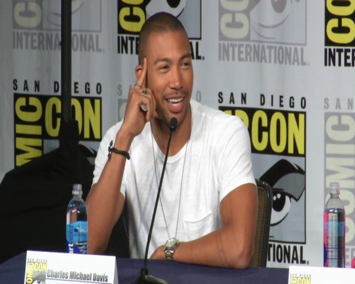vampirediariesworld-dot-nl_TheOriginals-2017Comic-ConPanel00379.jpg