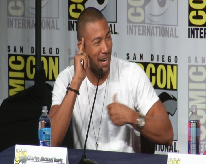 vampirediariesworld-dot-nl_TheOriginals-2017Comic-ConPanel00391.jpg