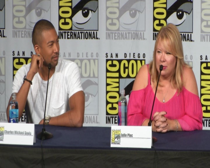 vampirediariesworld-dot-nl_TheOriginals-2017Comic-ConPanel00403.jpg