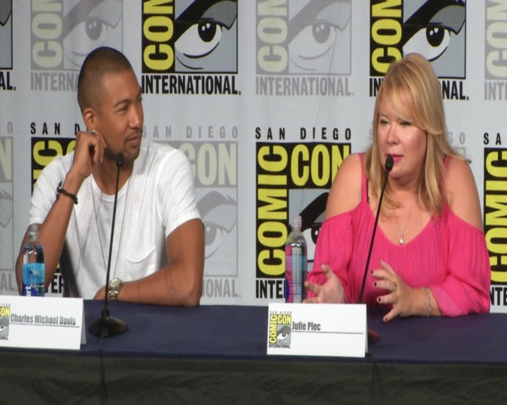 vampirediariesworld-dot-nl_TheOriginals-2017Comic-ConPanel00409.jpg