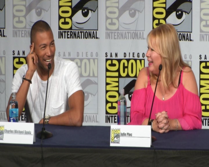 vampirediariesworld-dot-nl_TheOriginals-2017Comic-ConPanel00417.jpg