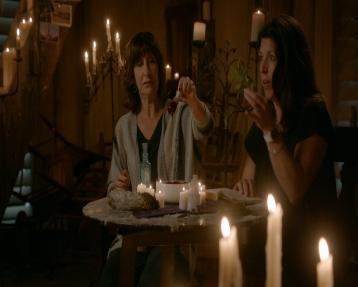 vampirediariesworld-dot-nl_TheOriginalsS5ComeVisitGeorgia00140.jpg