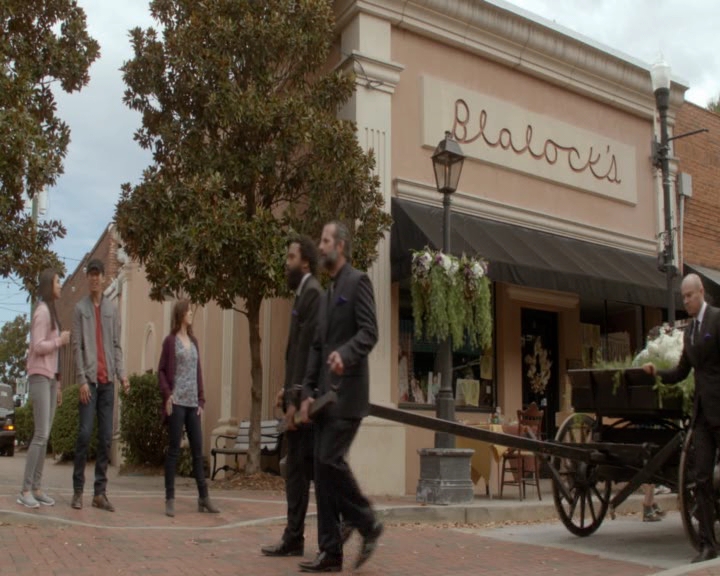 vampirediariesworld-dot-nl_TheOriginalsS5ComeVisitGeorgia00230.jpg