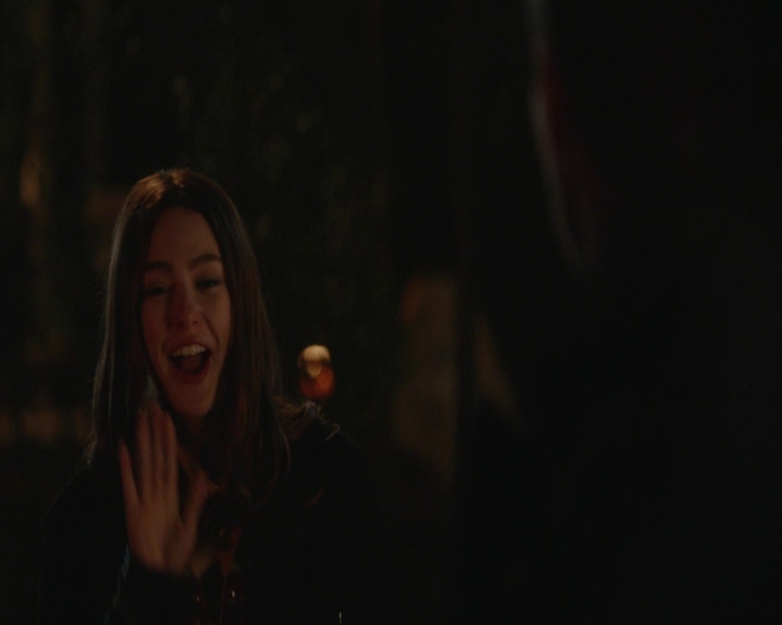 vampirediariesworld-dot-nl_TheOriginalsS5Bloopers00072.jpg