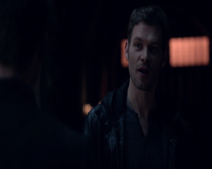 vampirediariesworld-dot-nl_TheOriginalsS5Bloopers00096.jpg