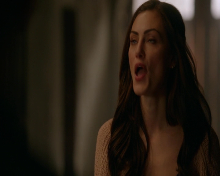 vampirediariesworld-dot-nl_TheOriginalsS5Bloopers00107.jpg