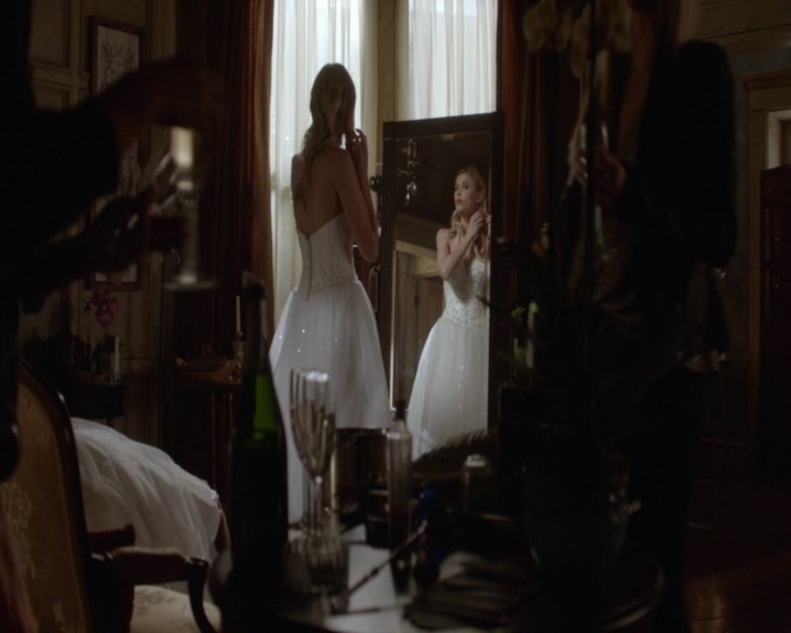vampirediariesworld-dot-nl_TheOriginalsS5Bloopers00162.jpg